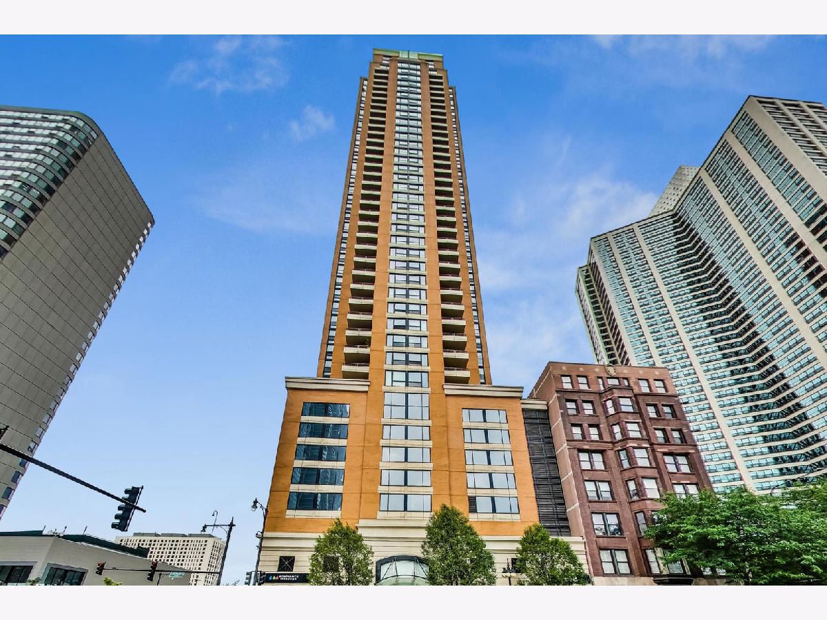 Condominiums Rented The Columbian Chicago Illinois, 1160 Michigan