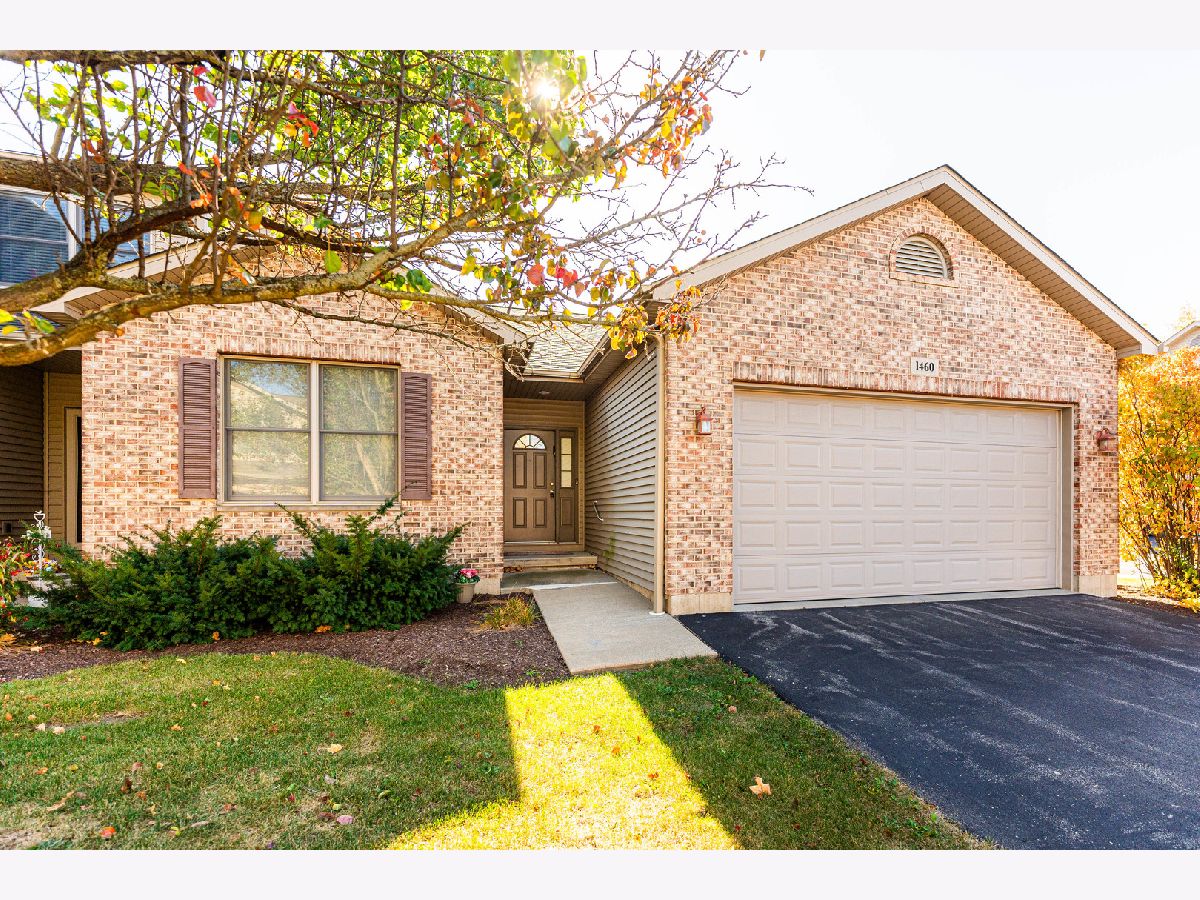 Townhomes Sold Prairie Ridge Sycamore Illinois, 1460 Ridge