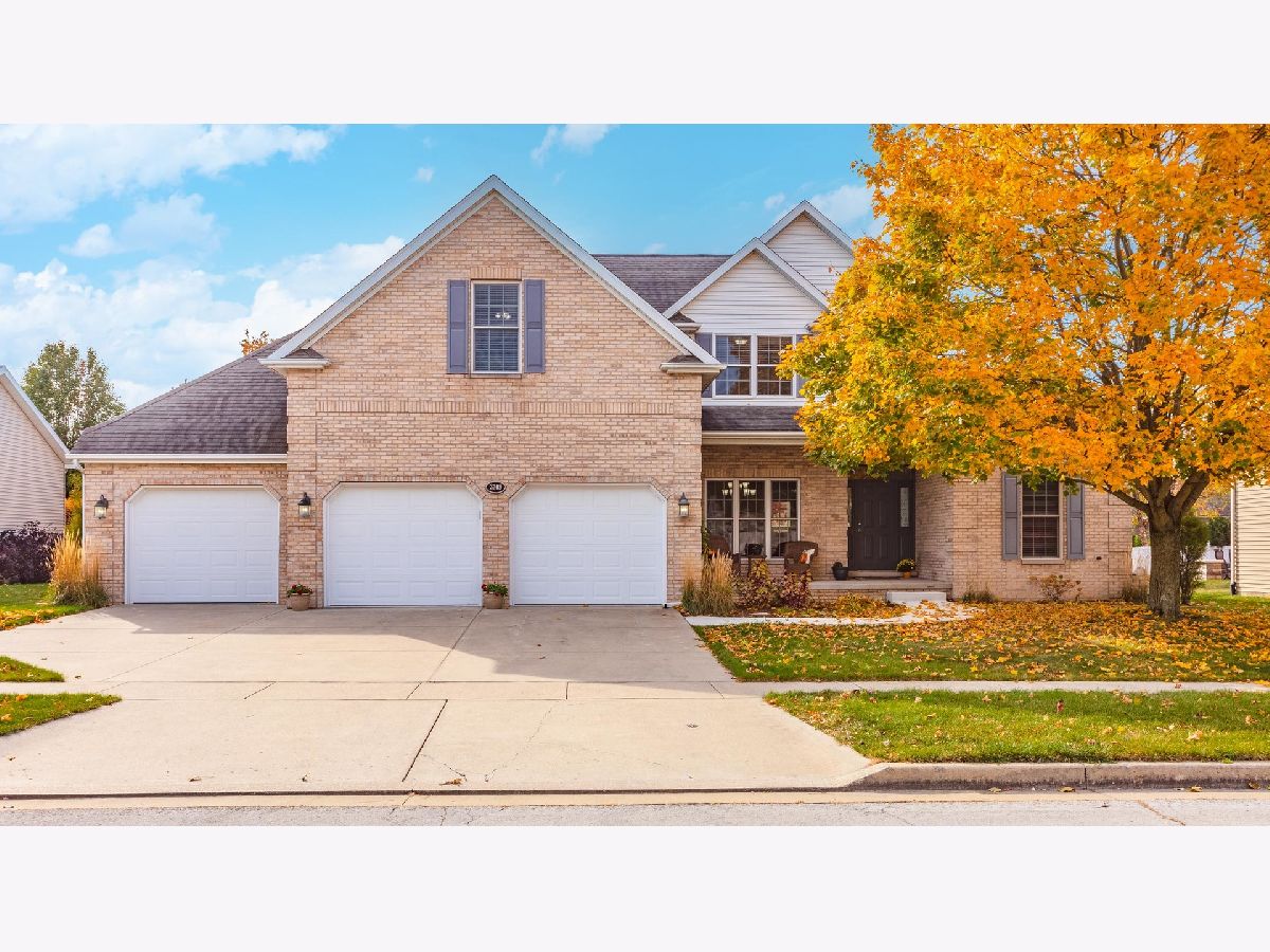 Homes & Condos & Townhomes Sold Sapphire Lake Bloomington Illinois, 3709 Gina