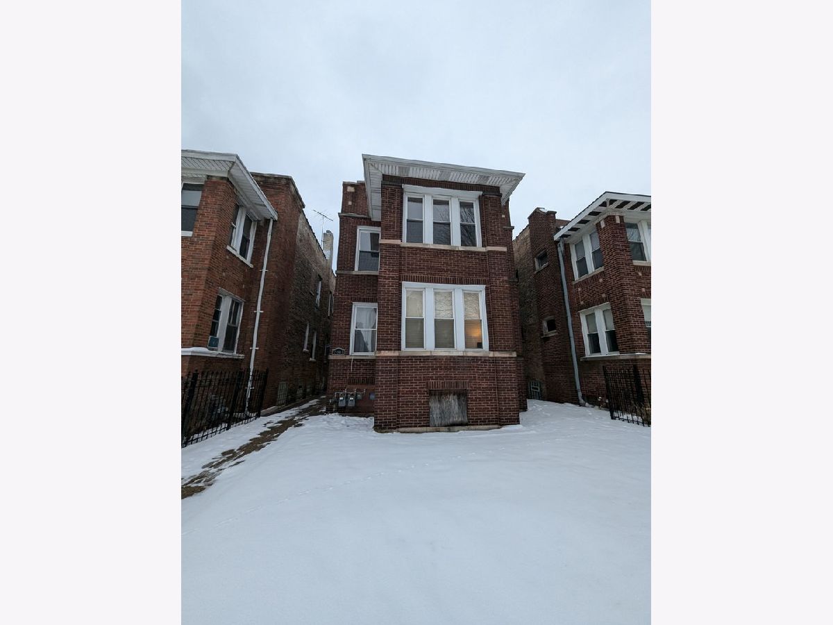 Homes & Condos & Townhomes Rented Southshore Chicago Illinois, 7841 Constance