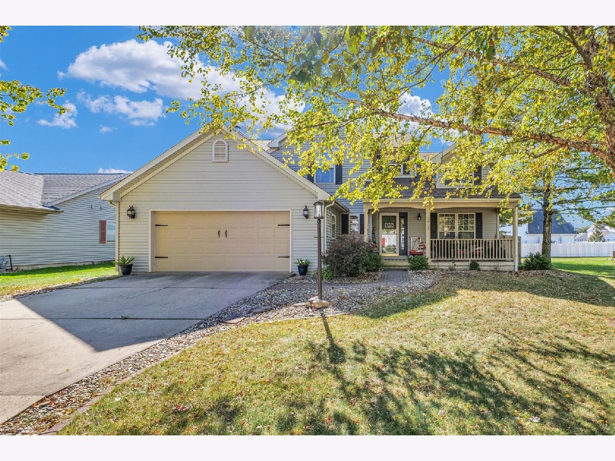 Condominiums & Homes Sold Turnberry Ridge Champaign Illinois, 3807 Glenn Brooke