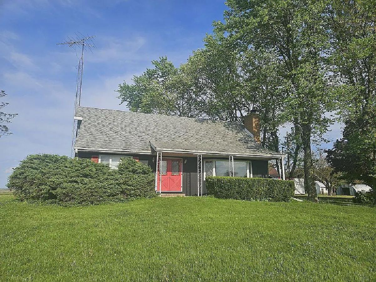  Sold Clifton Illinois, 2912 1200 East
