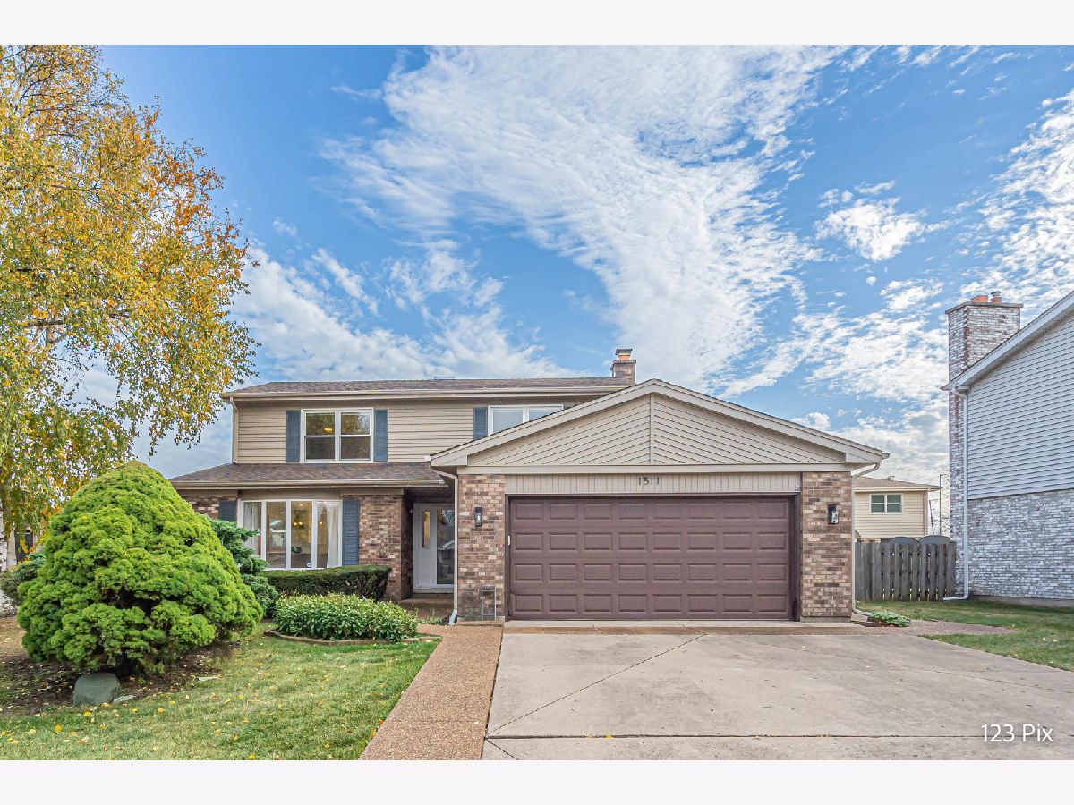 Homes & Condos & Townhomes Sold Surrey Ridge Arlington Heights Illinois, 1511 Allison