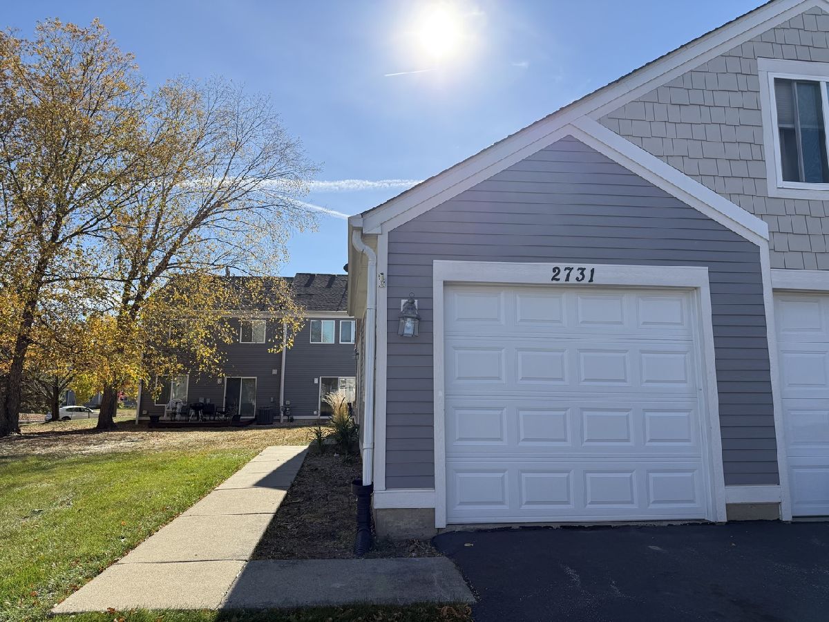 Townhomes Rented Cinnamon Glen Aurora Illinois, 2731 Wilshire