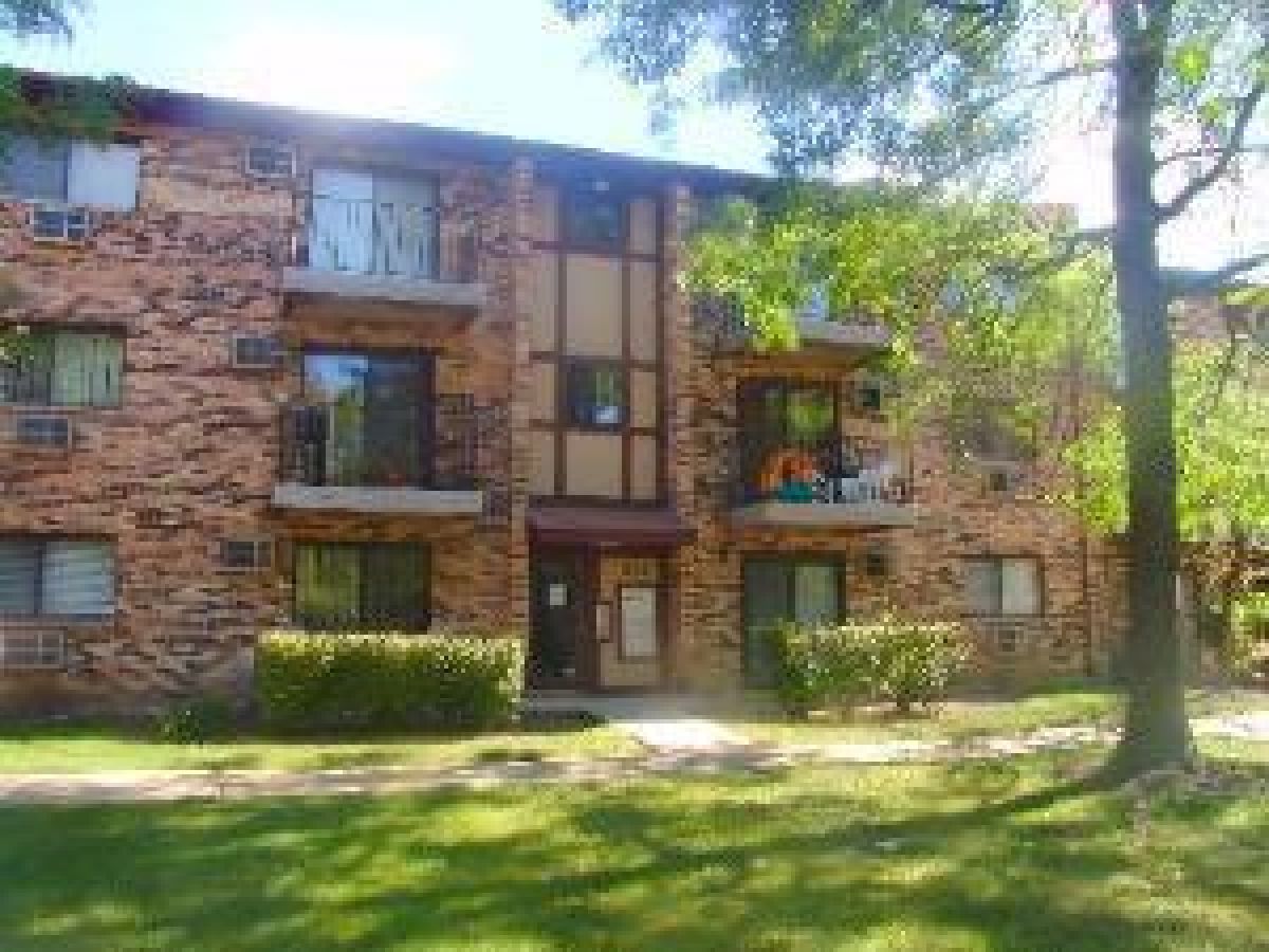 Condominiums Rented Klein Creek Carol Stream Illinois, 142 Klein Creek