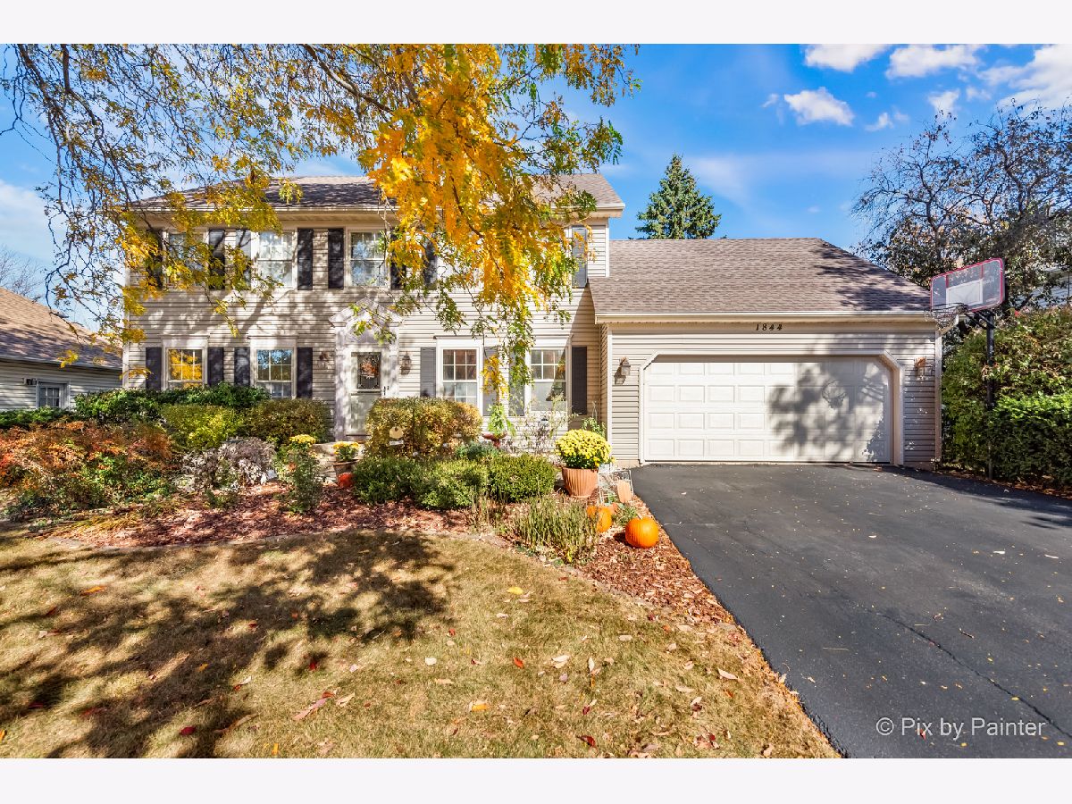 Homes & Condos & Townhomes Sold University Heights Naperville Illinois, 1844 Vassar