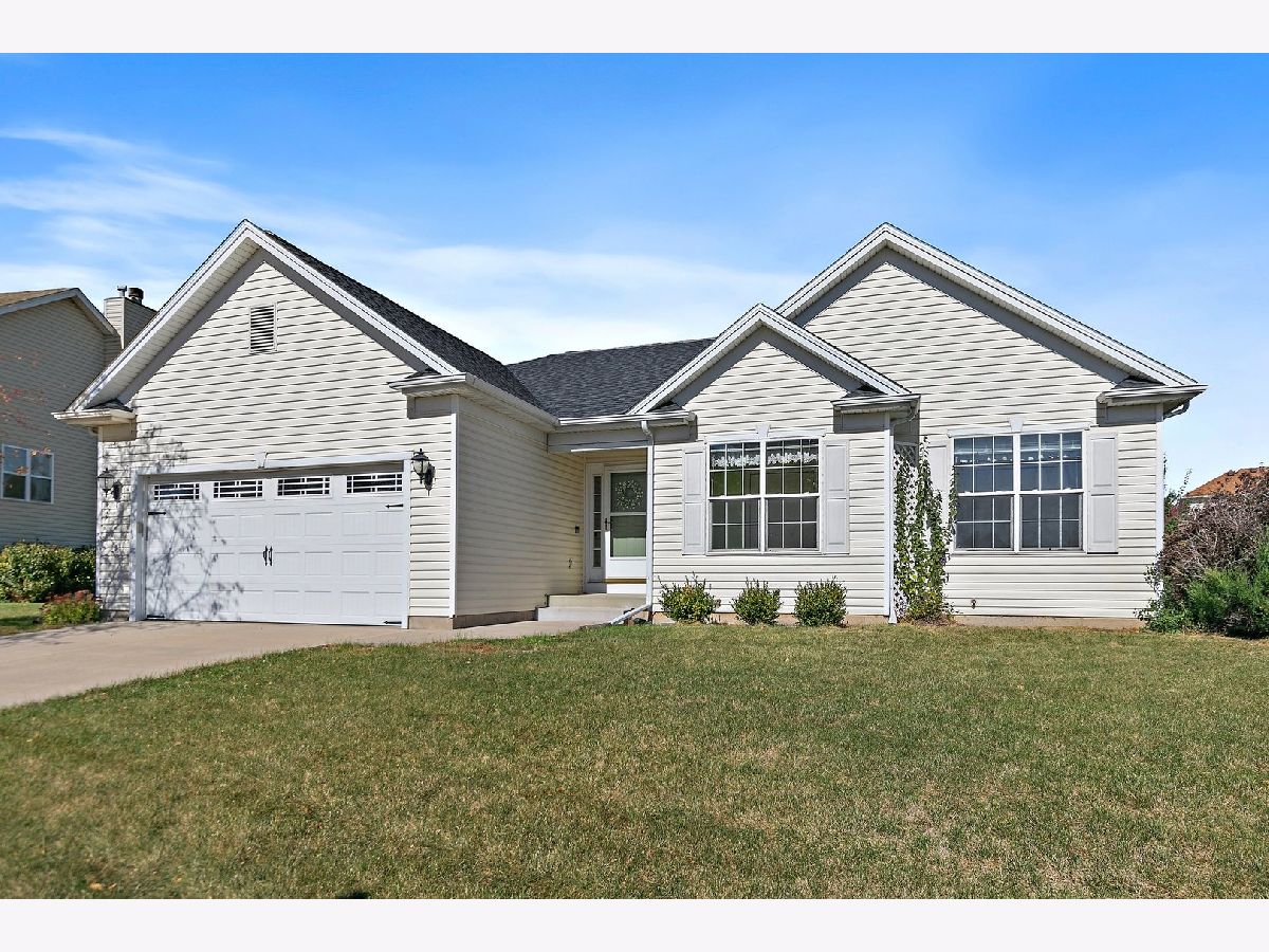 Homes & Condos & Townhomes Sold Knolls At Prairie Creek Dekalb Illinois, 1289 Ryan