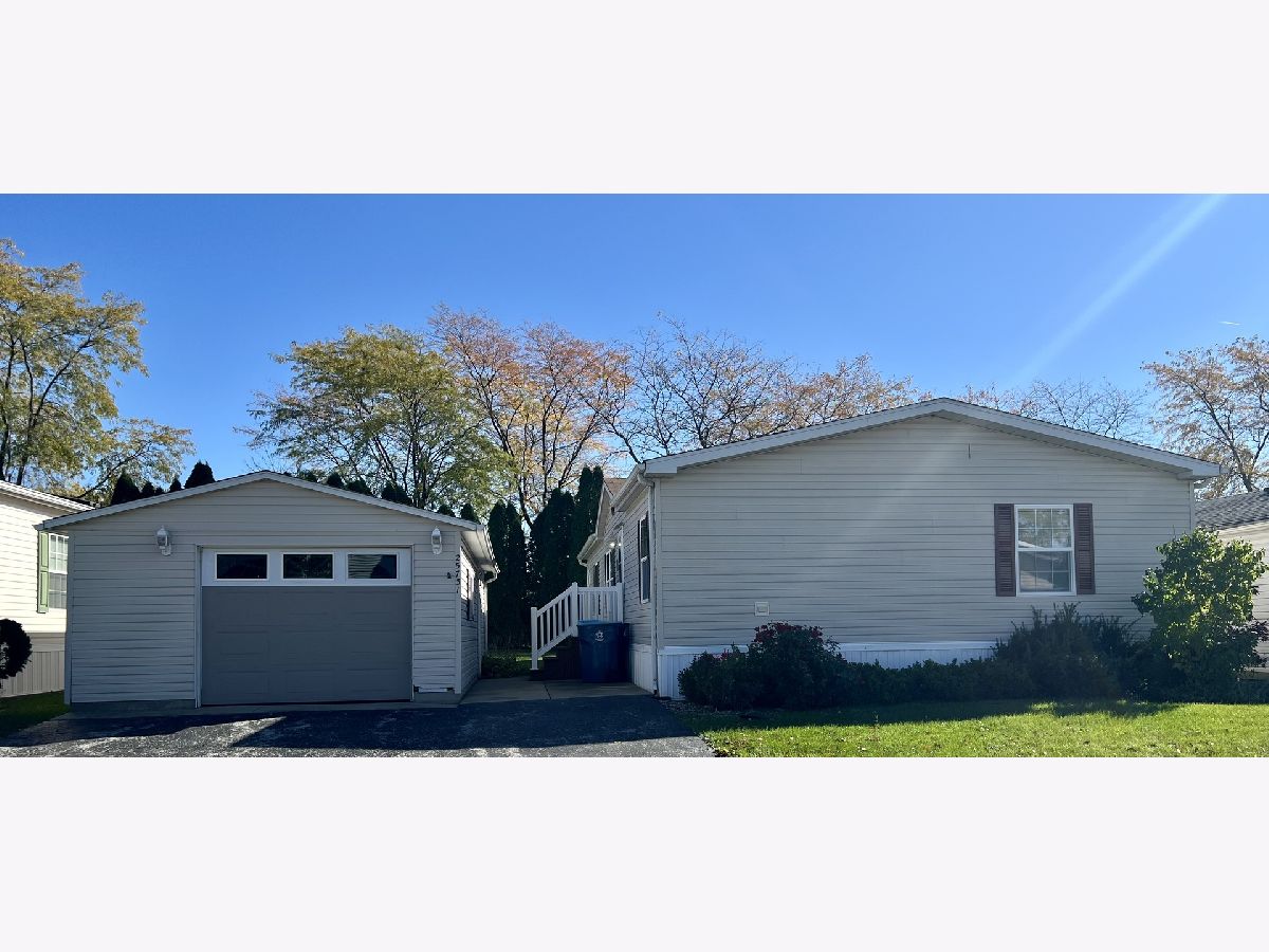 Subdivision Sold Golf Vista Monee Illinois, 25731 Pinehurst