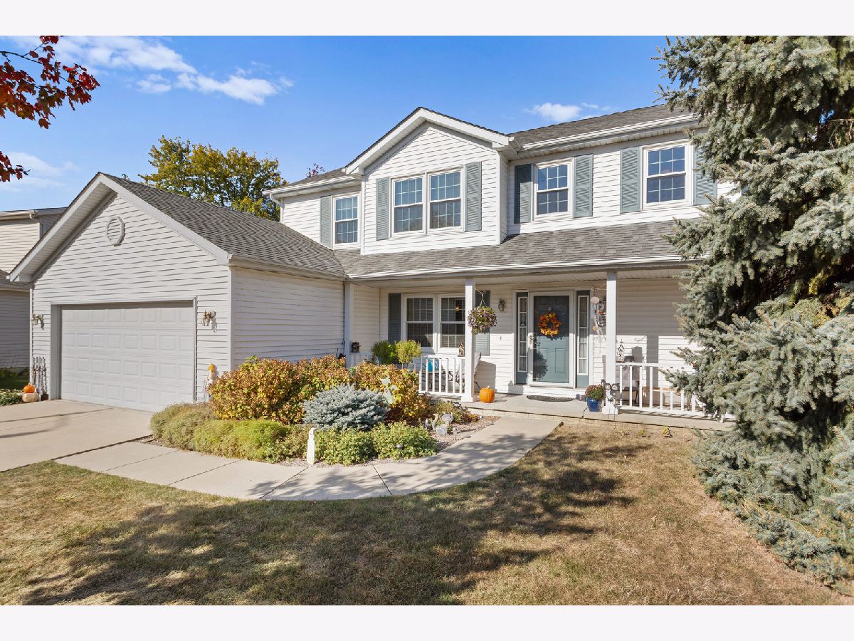Homes & Condos & Townhomes Sold Old Farm Lakes Bloomington Illinois, 905 Eddy