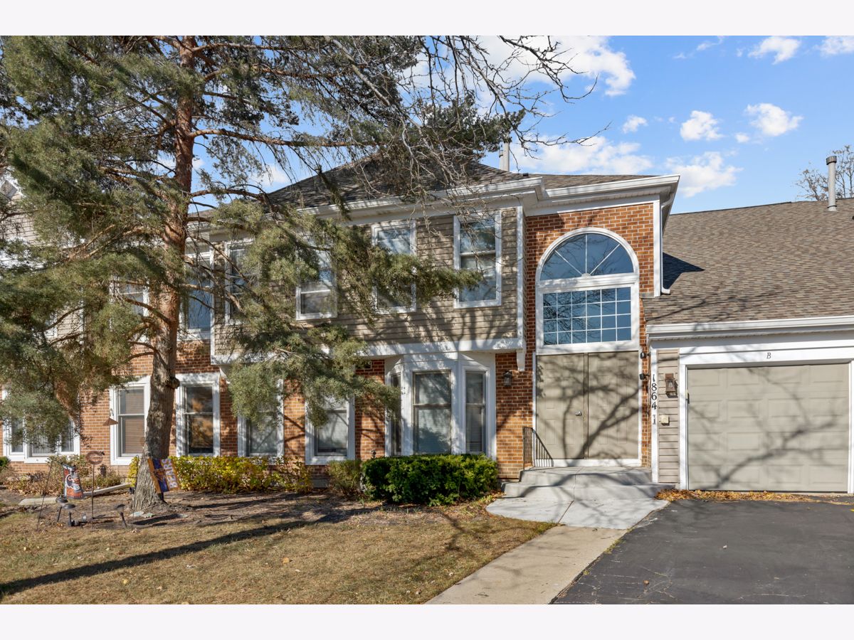 Condos & Townhomes Sold Fox Run Elk Grove Village Illinois, 1864 Fox Run