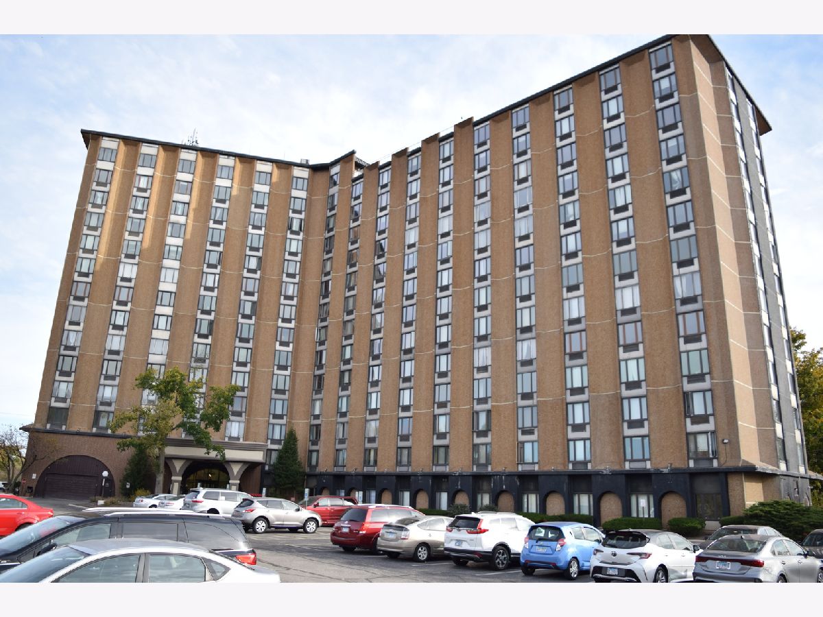 Condominiums Rented Renaissance Place Palatine Illinois, 1 Renaissance