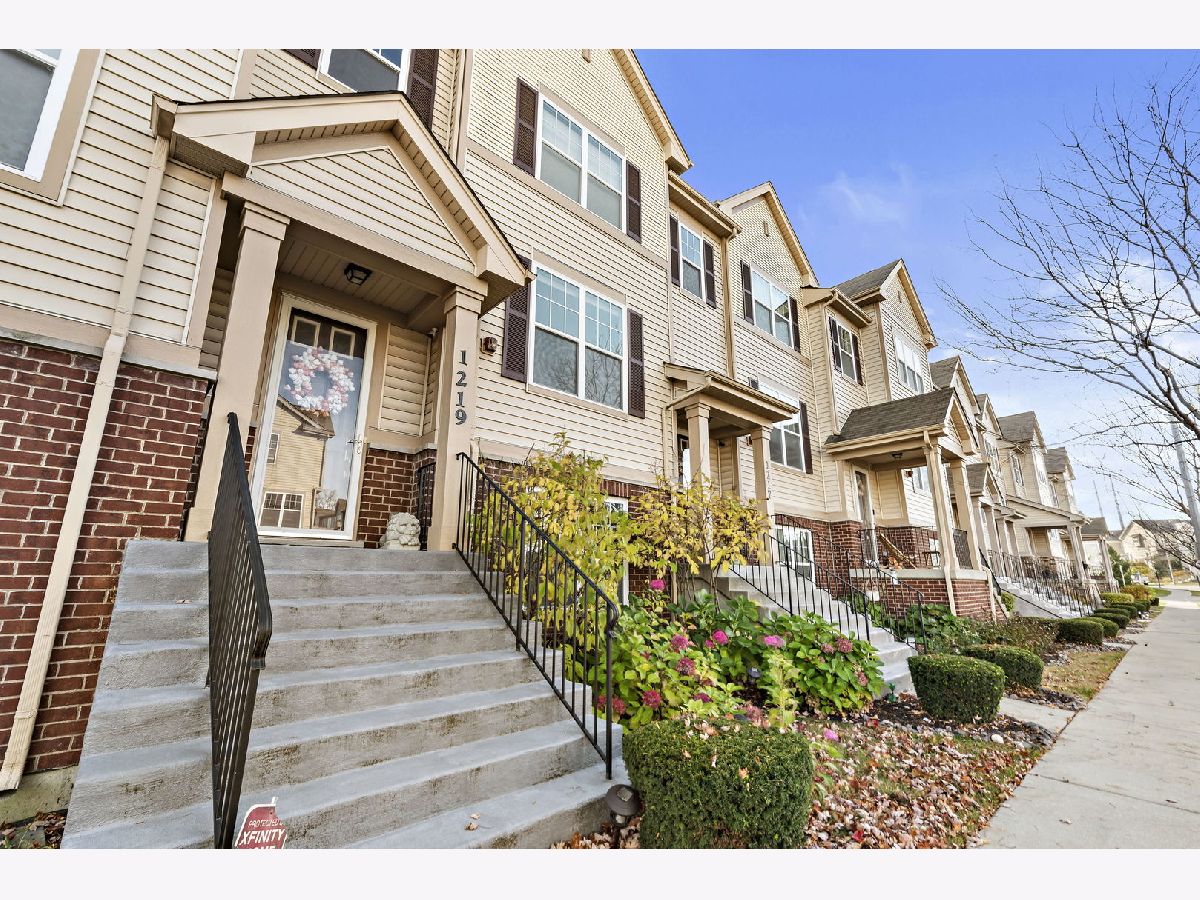 Townhomes Sold Lexington Park Des Plaines Illinois, 1219 Evergreen