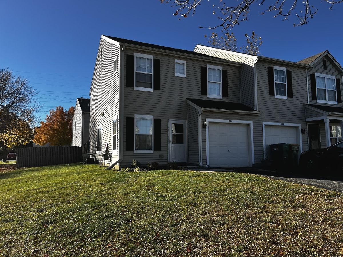 Townhomes & Homes Sold Heritage Place Romeoville Illinois, 951 Biltmore