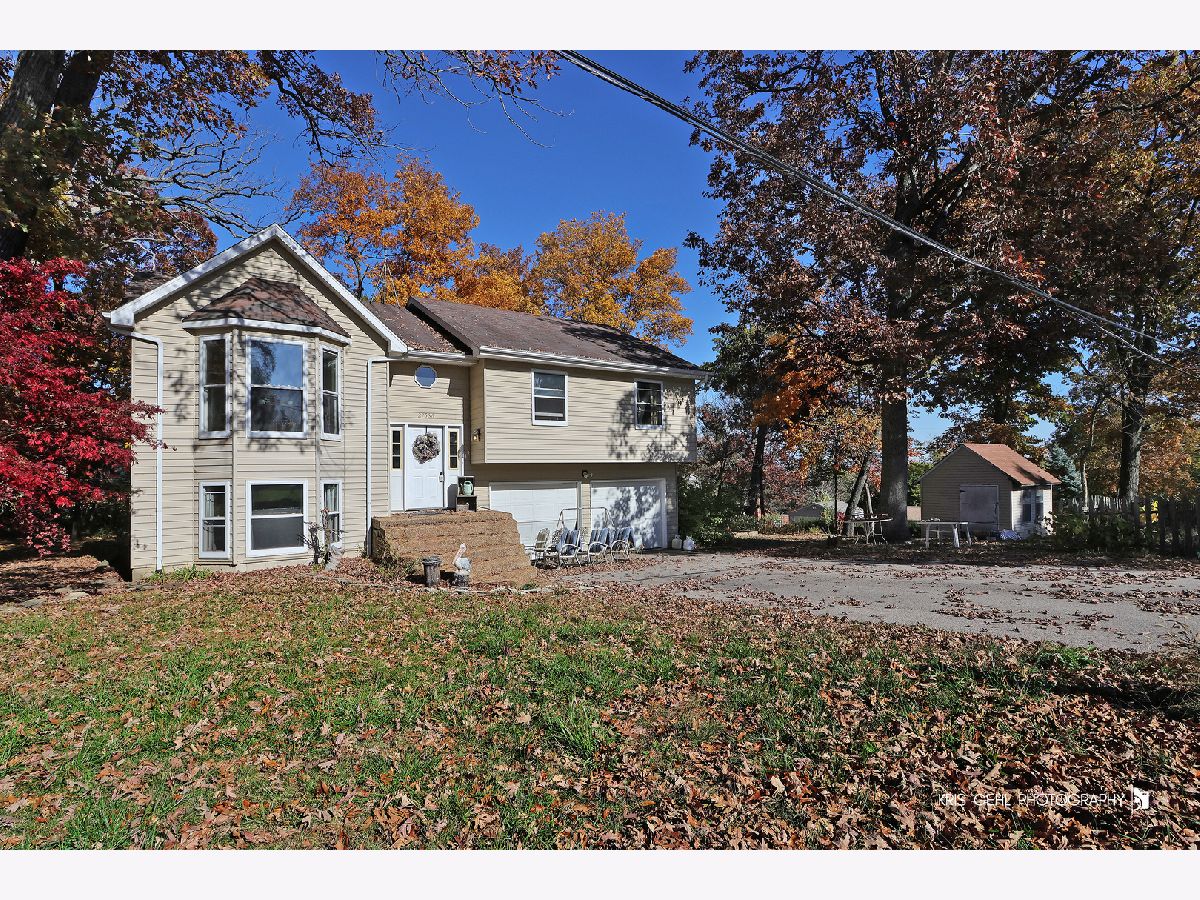 Homes Sold Lotus Woods Spring Grove Illinois, 27566 Stonegate