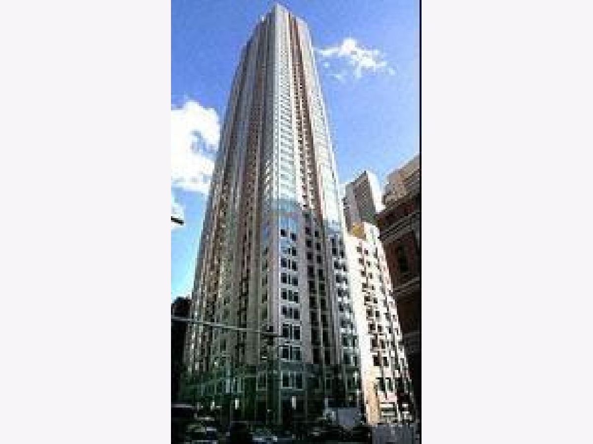 Condos & Townhomes Sold Millenium Centre Chicago Illinois, 33 Ontario