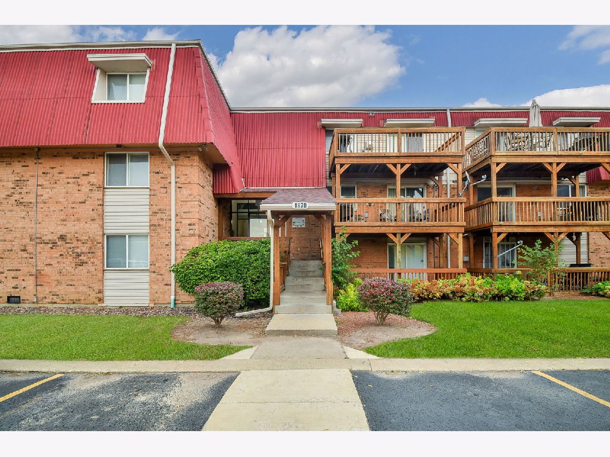 Condominiums Sold Linden Woods Aurora Illinois, 1870 Tall Oaks
