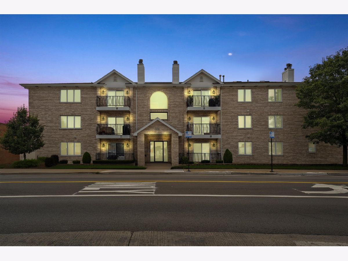 Homes & Condominiums Sold Clear Ridge Chicago Illinois, 6755 63rd