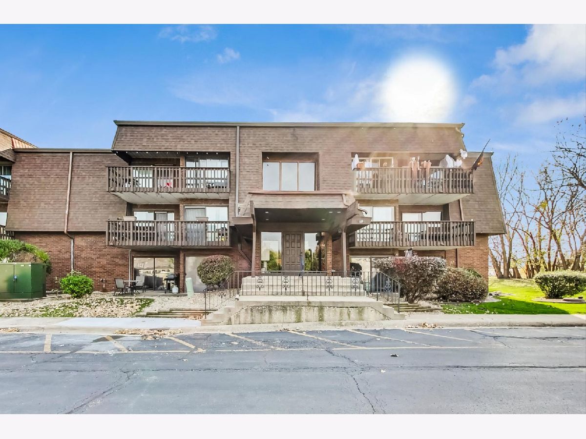 Condominiums Sold Richmond Circle Joliet Illinois, 1619 Richmond