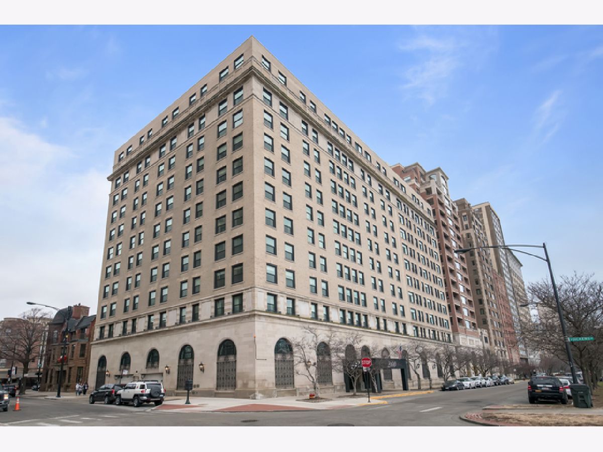 Condominiums Sold Pierre Chicago Illinois, 2100 Lincoln Park West