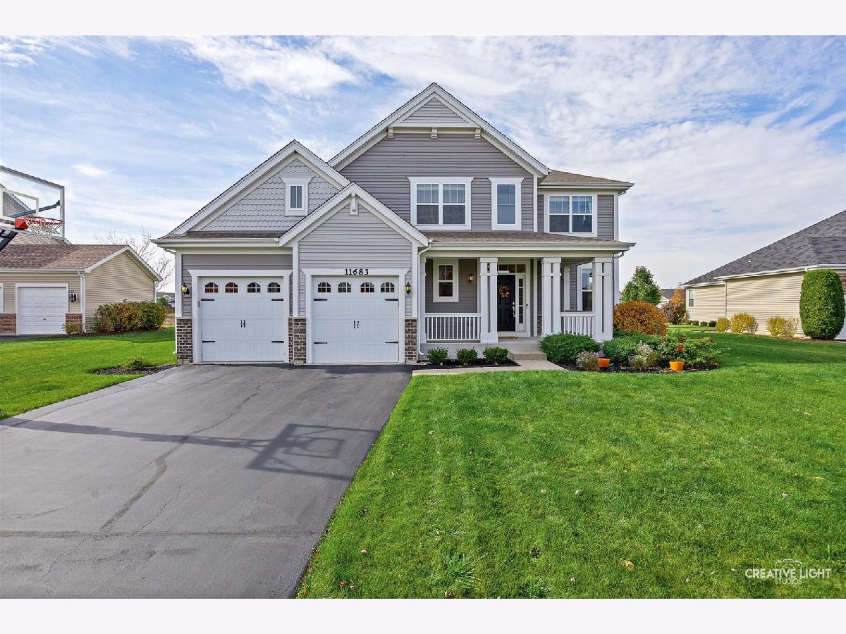 Homes Sold Lions Chase Huntley Illinois, 11683 Clark