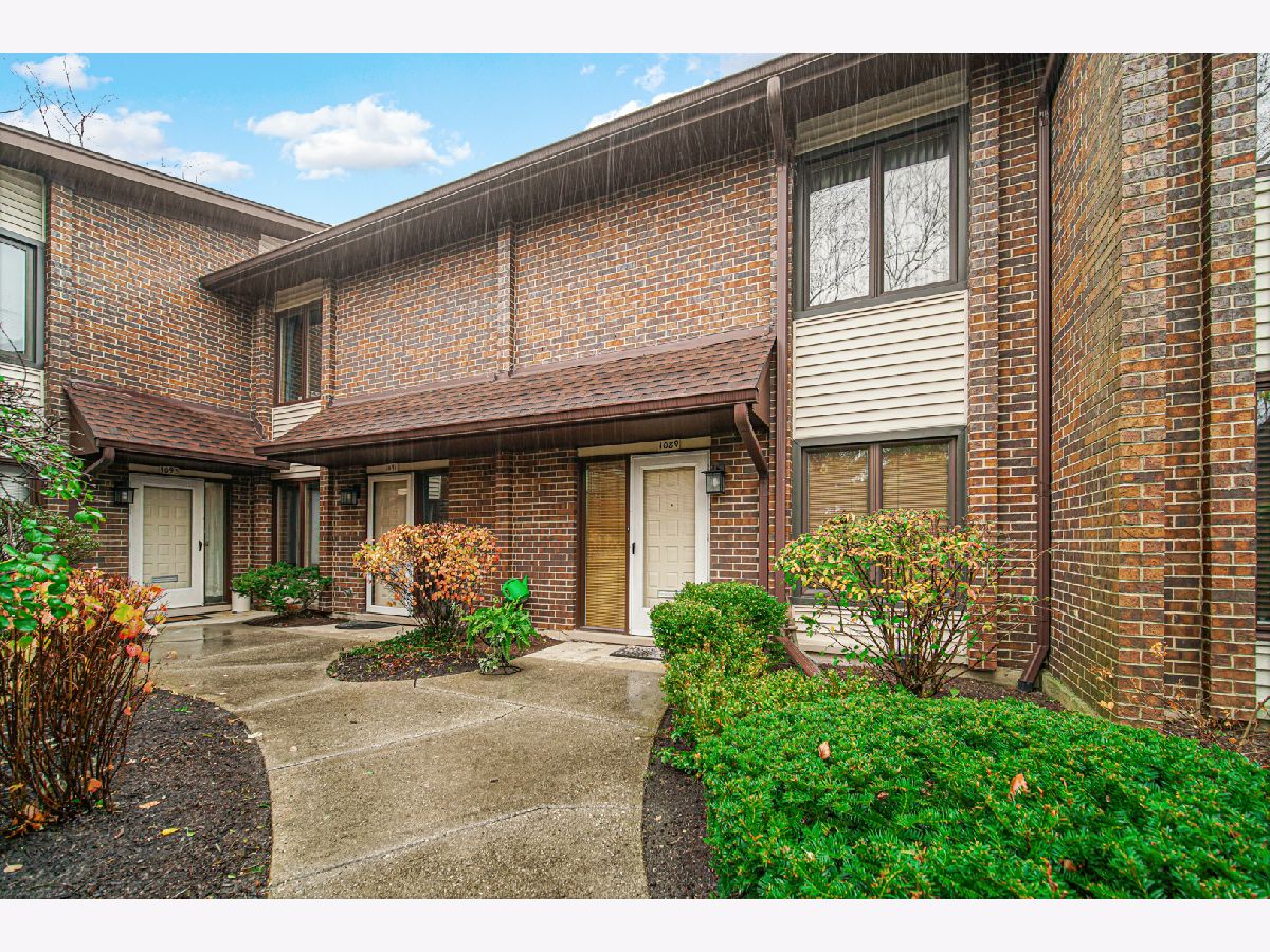 Townhomes & Condos Sold Manors Highland Park Illinois, 1089 Deerfield