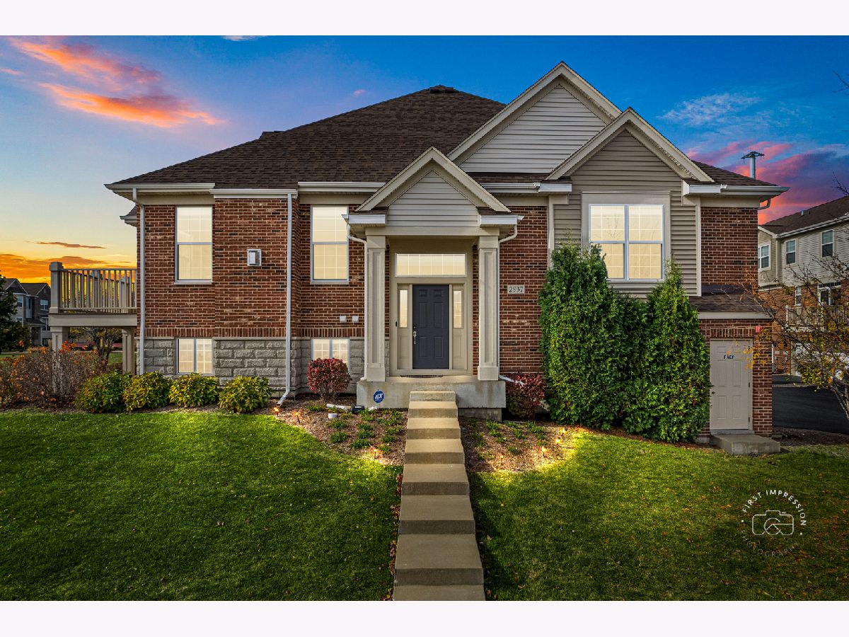 Townhomes Sold Mayfair Naperville Illinois, 2937 Henley