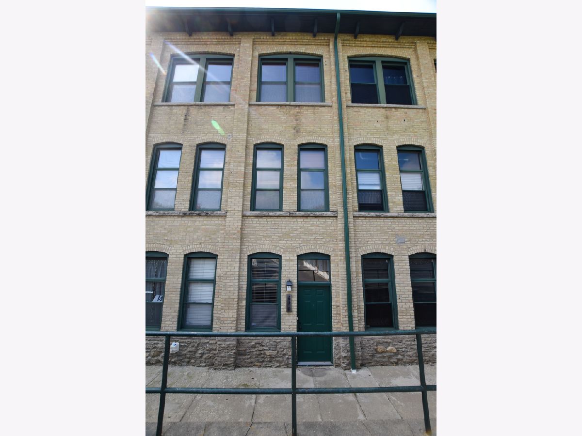 Townhomes Rented Shoe Factory Lofts Elgin Illinois, 620 Congdon