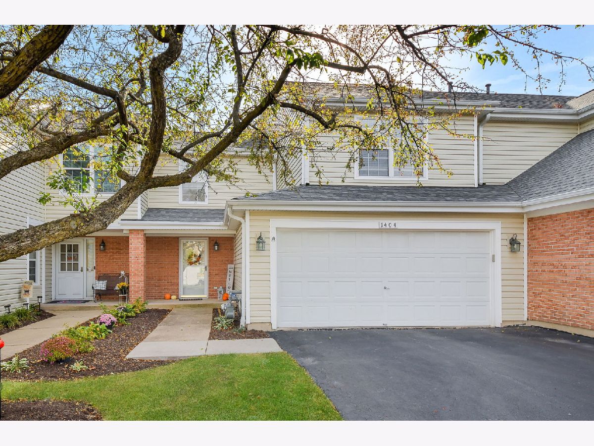 Townhomes & Condos Sold Georgetown Batavia Illinois, 1404 Georgetown