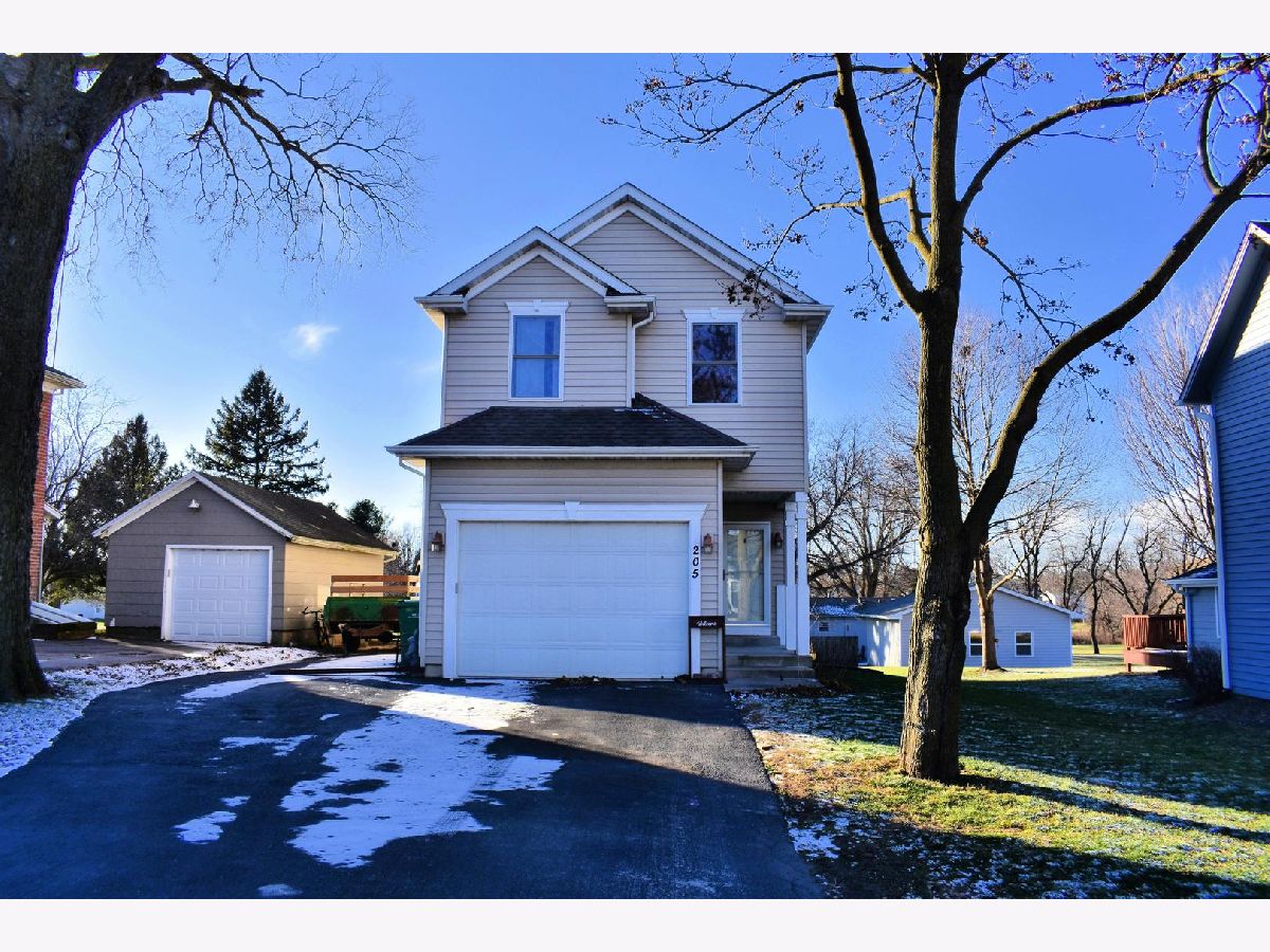  Sold Kingston Illinois, 205 West