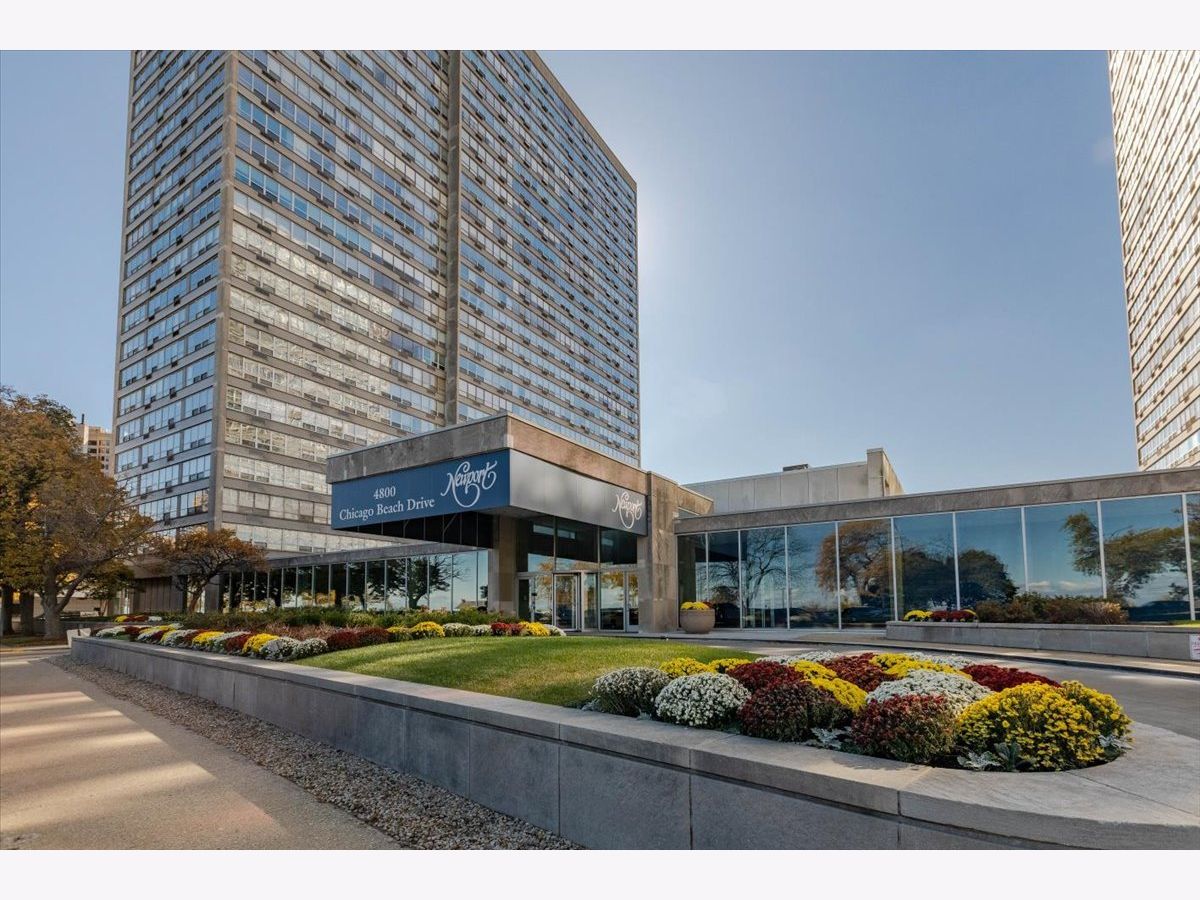 Condominiums Sold Newport Condominiums Chicago Illinois, 4800 Chicago Beach