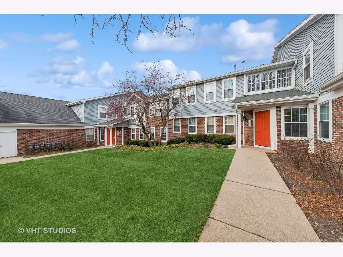 Condominiums Sold Hamilton Place Palatine Illinois, 246 Jennifer