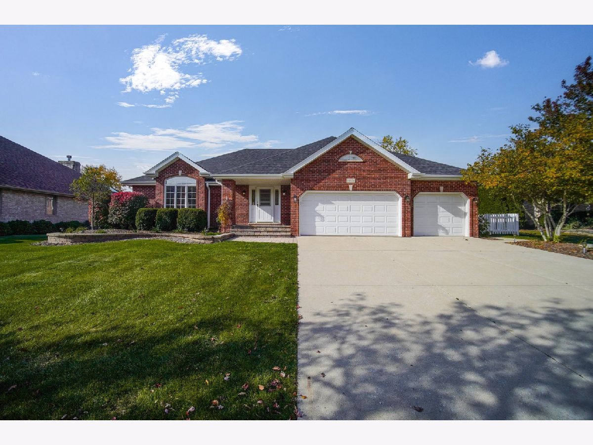 Homes Sold Countryview Estates Homer Glen Illinois, 16024 Donna Marie
