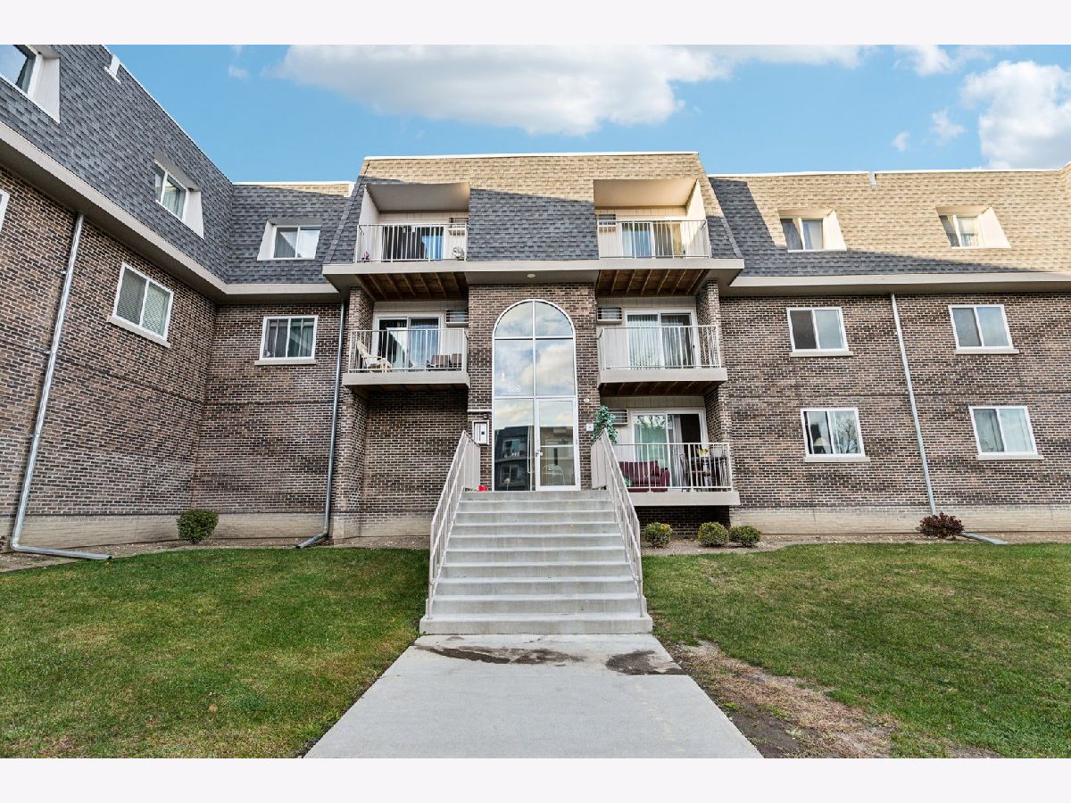 Condominiums Sold River Trails Prospect Heights Illinois, 820 Mcintosh