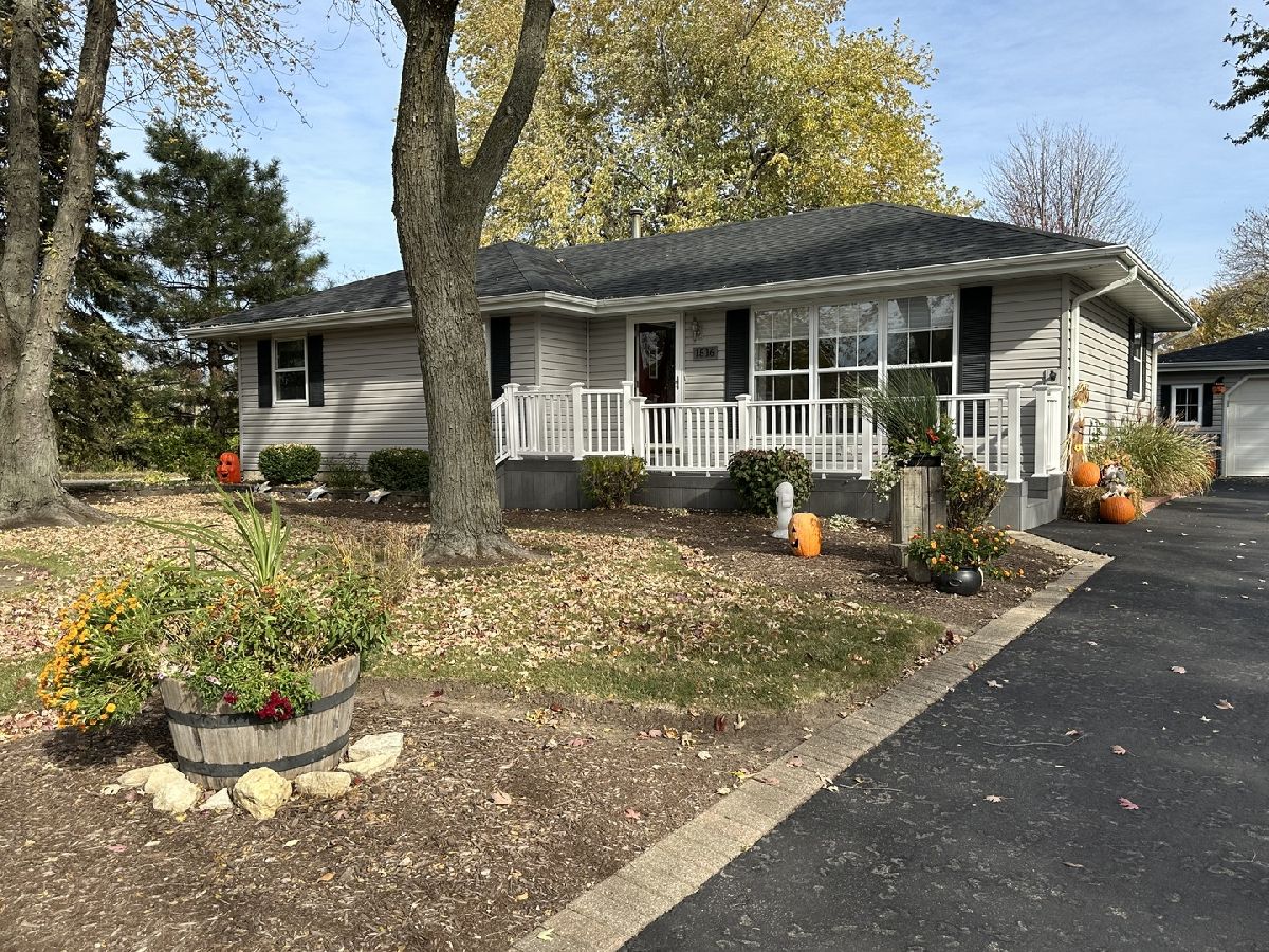 Homes Sold Longleat Joliet Illinois, 1516 Raymond