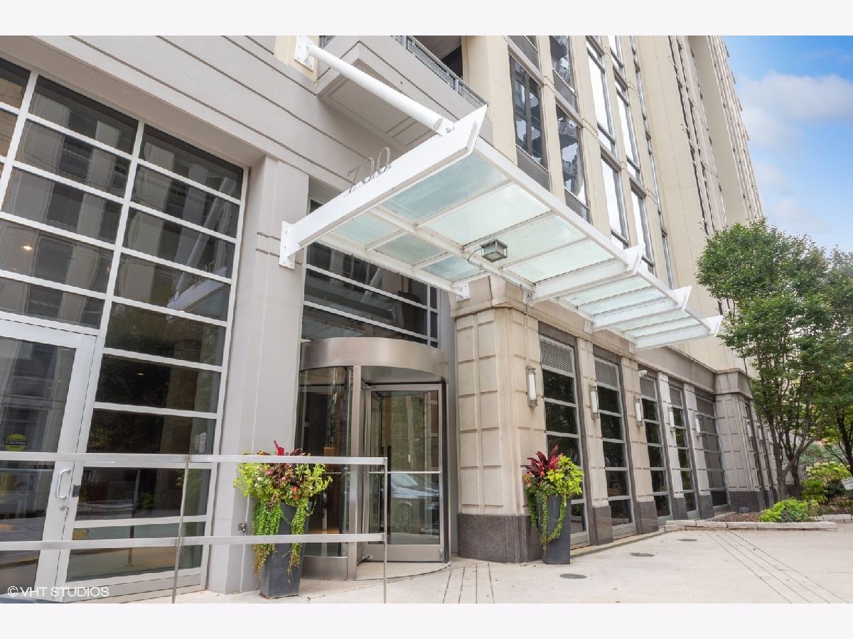 Condominiums Rented River Place On The Park Chicago Illinois, 700 Larrabee