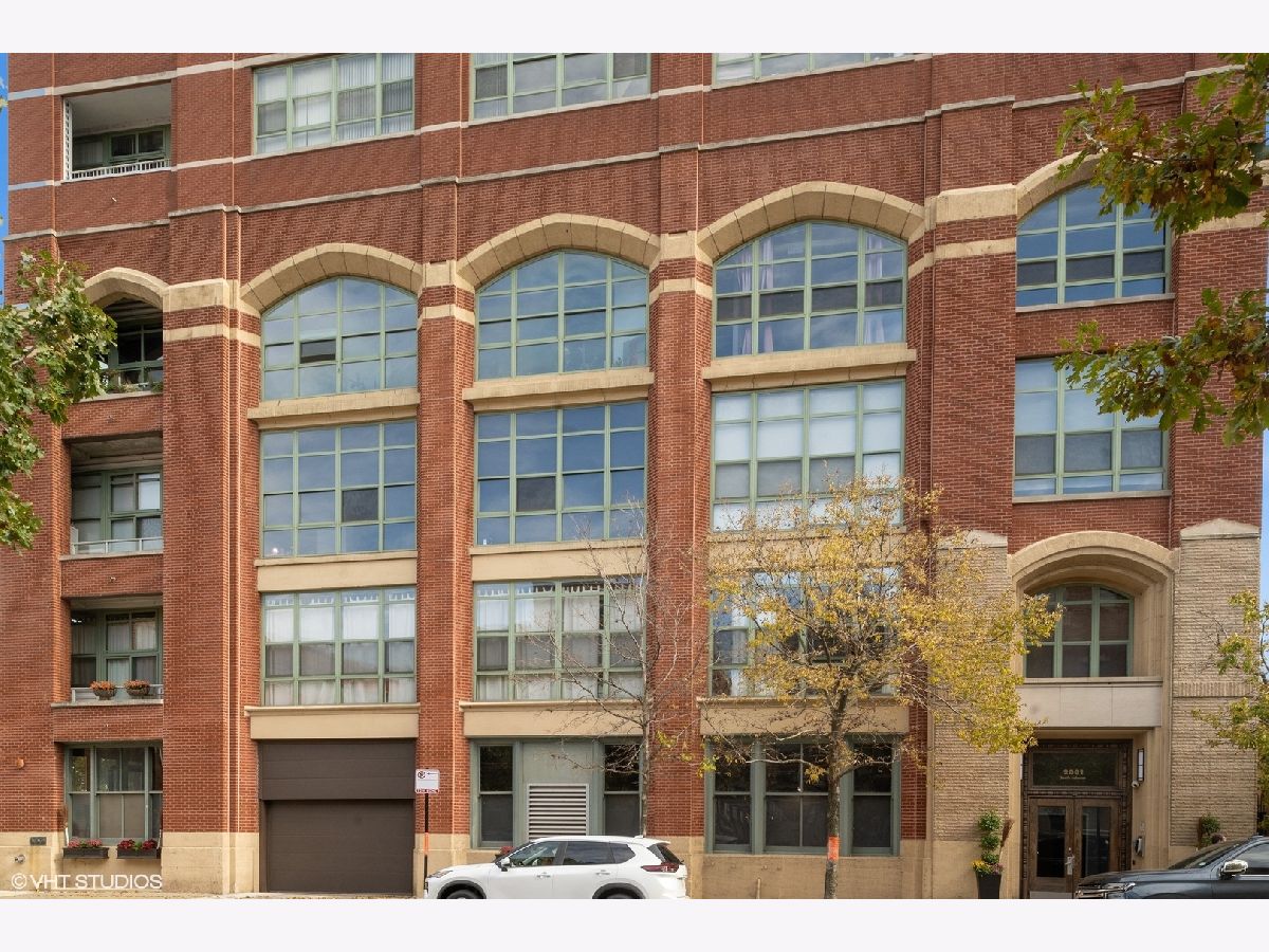 Condos & Townhomes & Homes Rented Prairie District Homes Chicago Illinois, 2001 Calumet