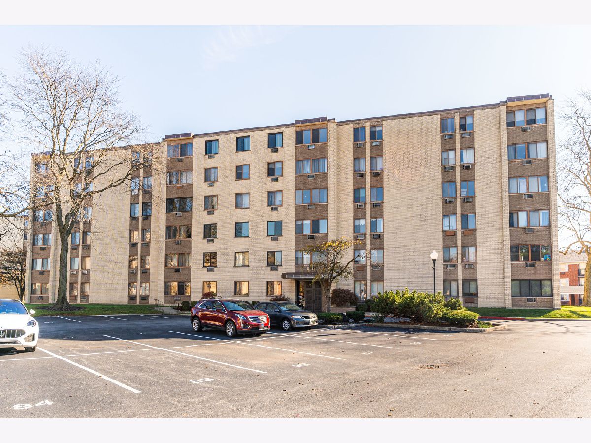 Condominiums Sold Shibui Oak Lawn Illinois, 9745 Karlov