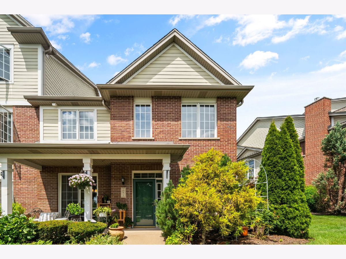 Townhomes & Homes Sold Colette Highlands Orland Park Illinois, 10615 Gabrielle