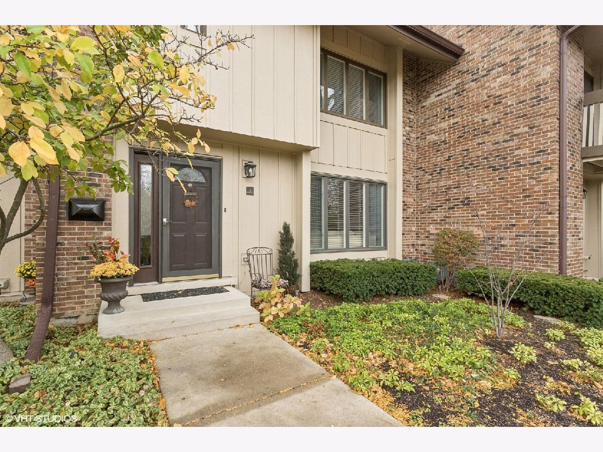 Condos & Townhomes Sold Lake Hinsdale Village Willowbrook Illinois, 5 Kane