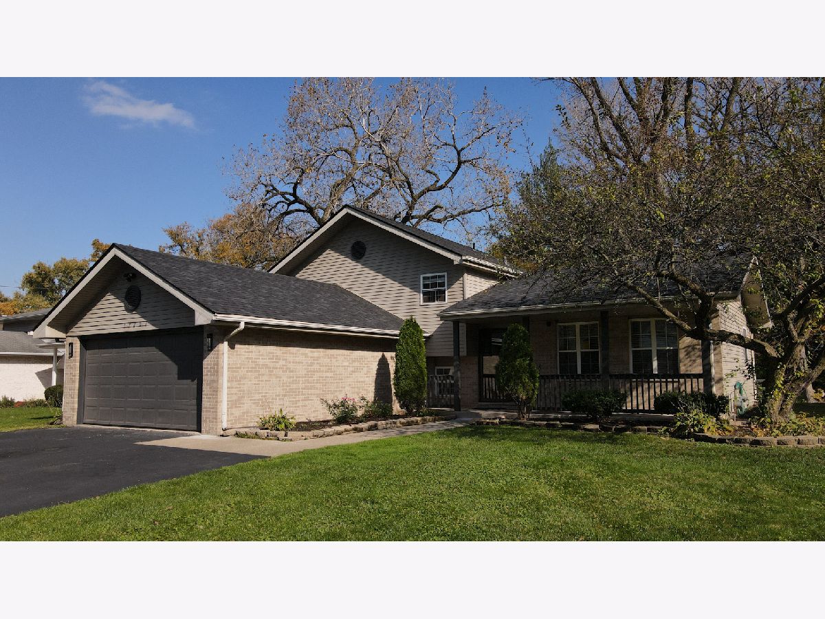  Sold East Hazel Crest Illinois, 17207 Loomis