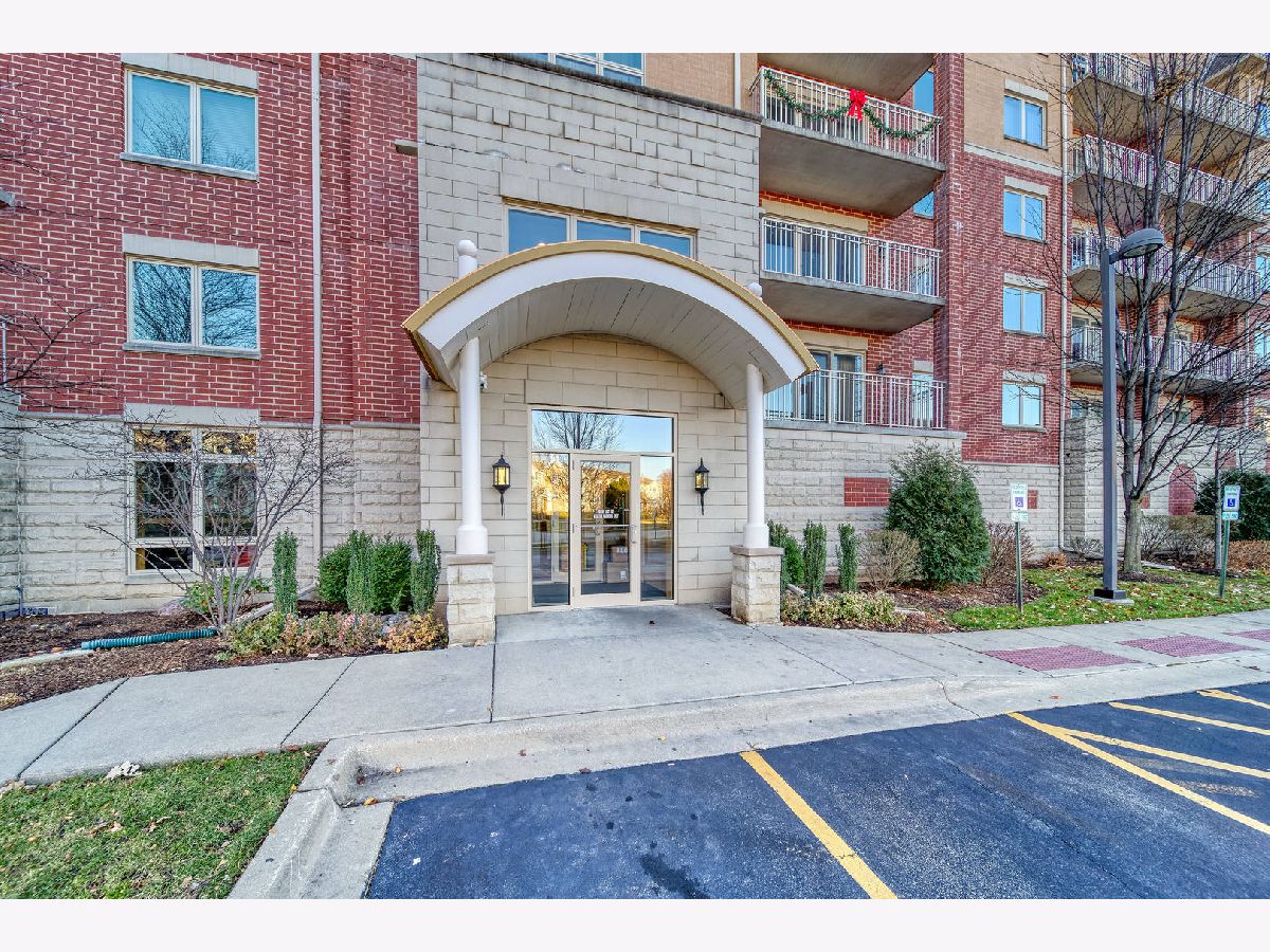 Townhomes & Condos Sold Trafalgar Square Morton Grove Illinois, 8300 Concord