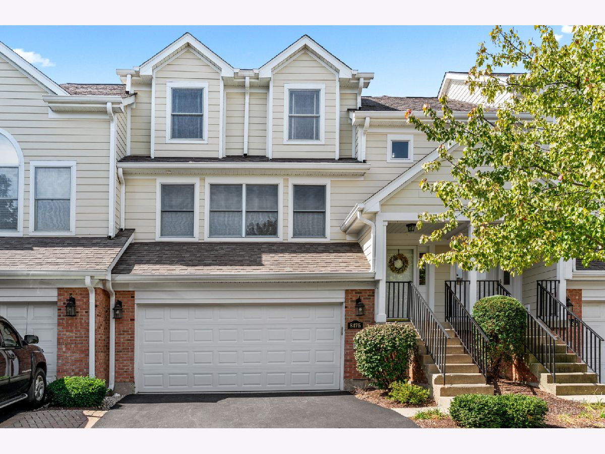 Townhomes & Homes Sold Falcon Green Lakewood Illinois, 8475 Merchant