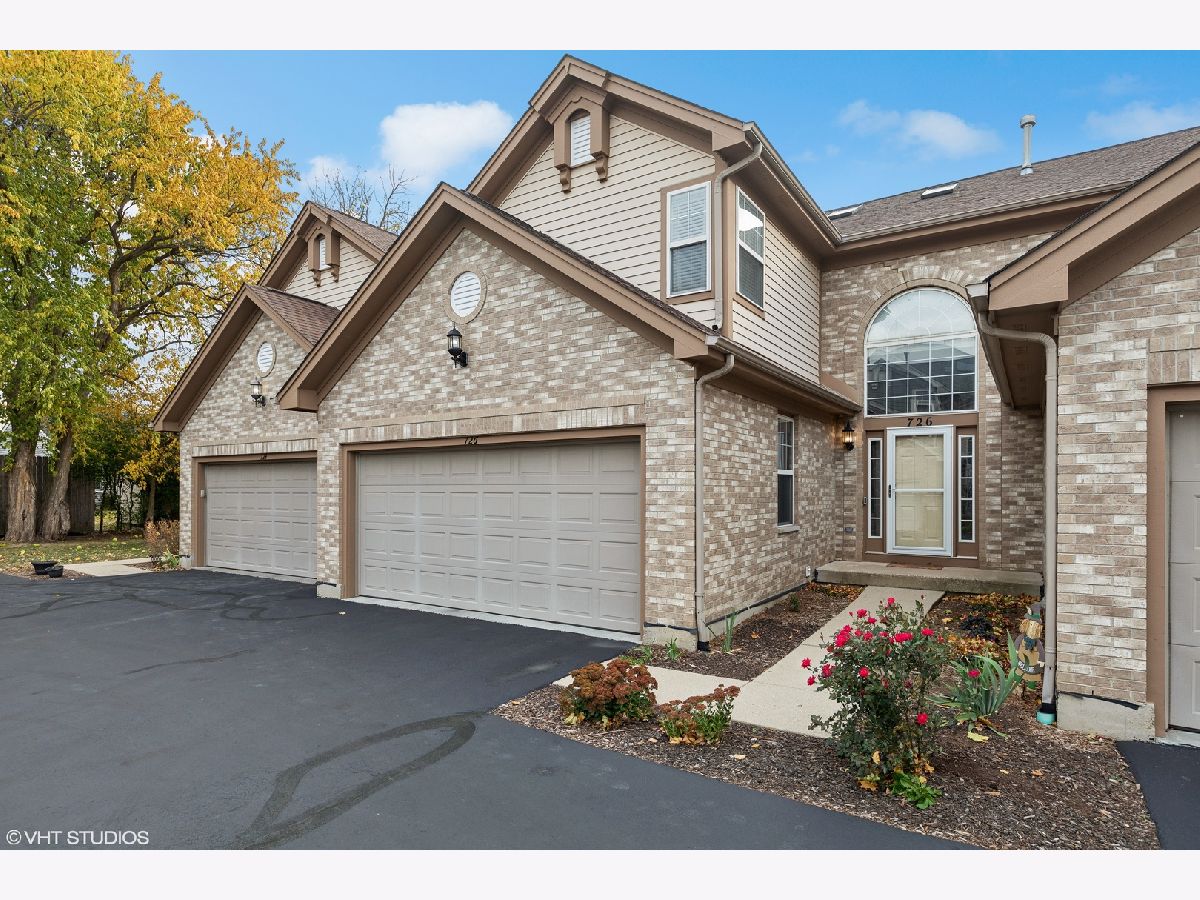 Townhomes & Condos Sold Kresswood Trails Mchenry Illinois, 726 Kresswood