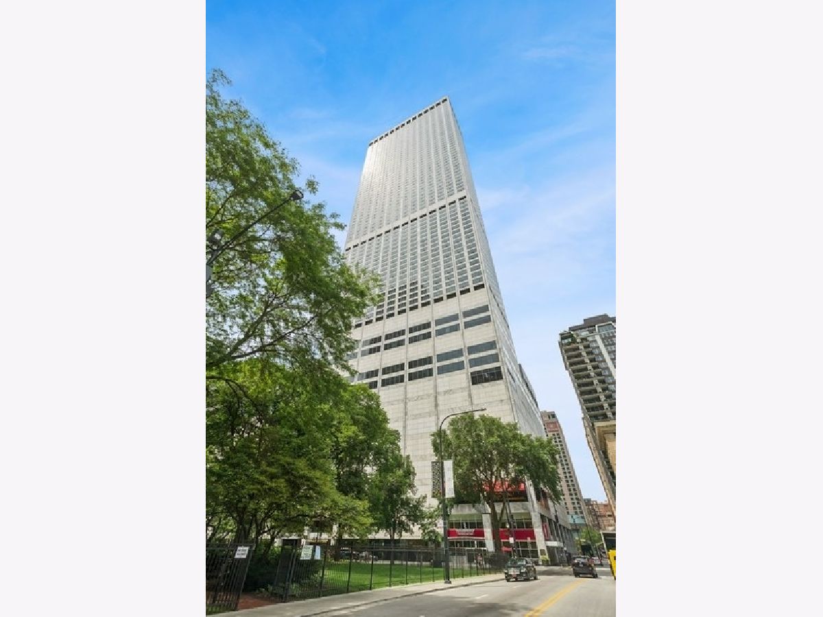 Condominiums Sold Water Tower Residences Chicago Illinois, 180 Pearson