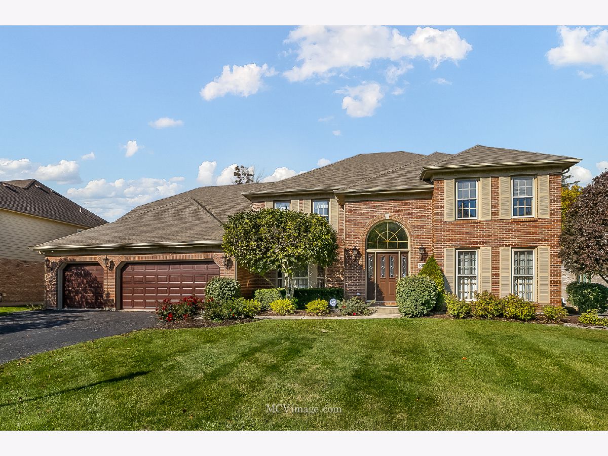 Homes Sold Carriage Hill Darien Illinois, 8800 Lake Ridge