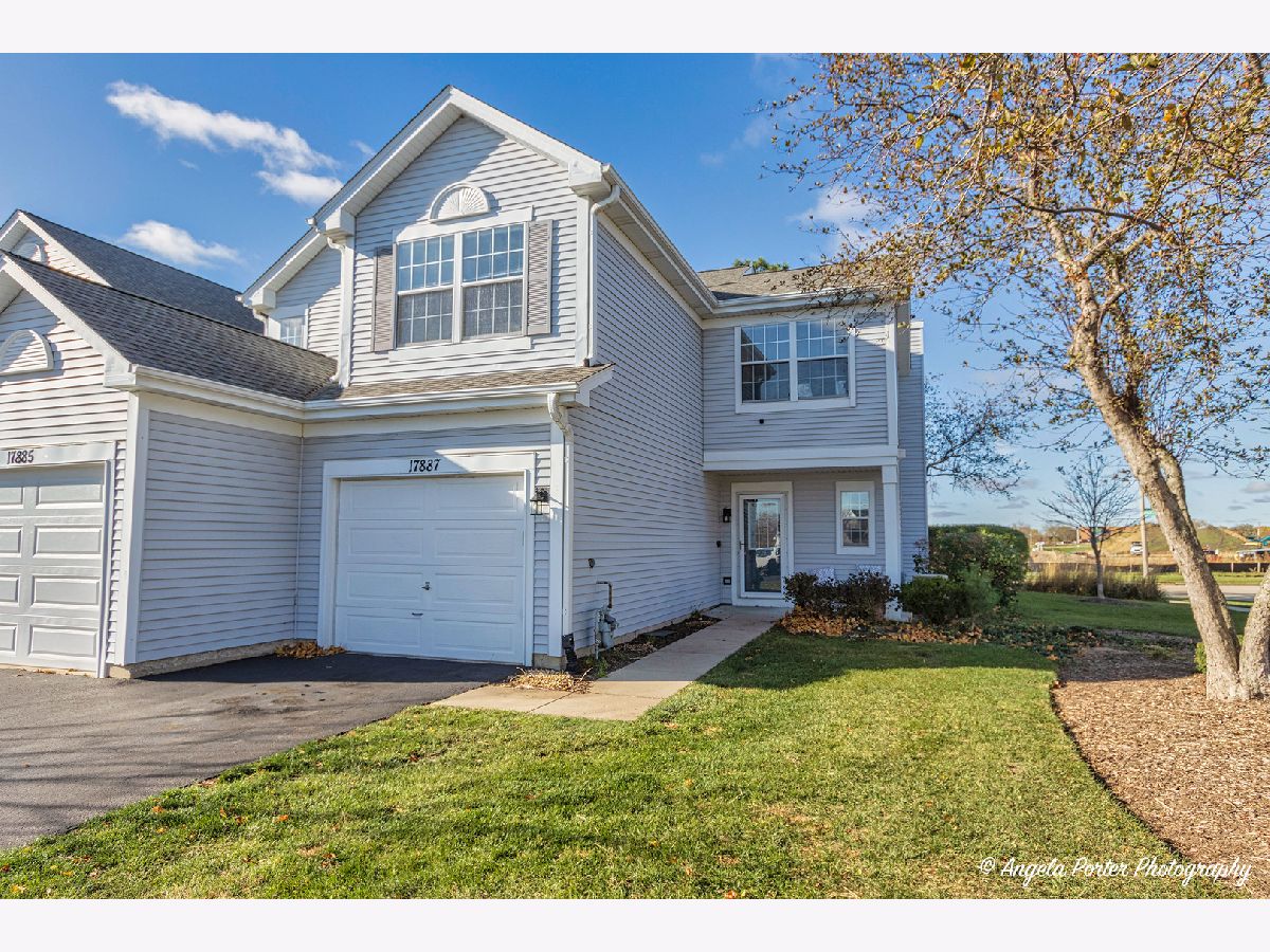 Townhomes & Homes Sold Bridlewood Gurnee Illinois, 17887 Salisbury
