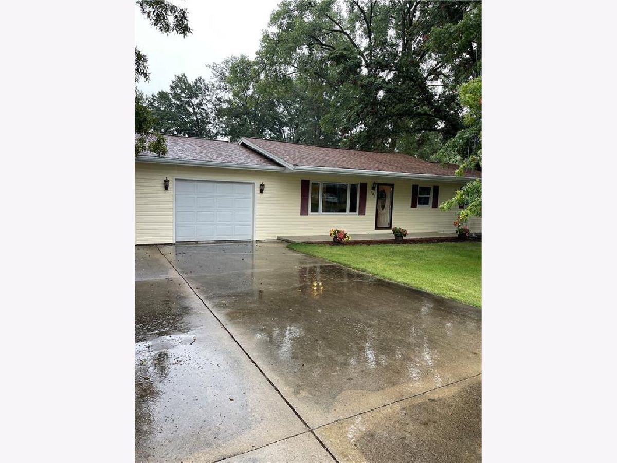  Sold Oakland Illinois, 702 Maple