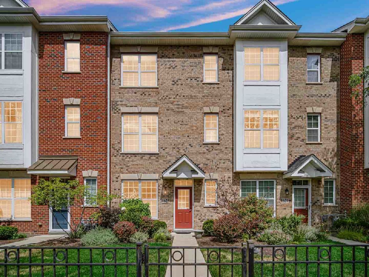 Townhomes & Condos Rented Church Street Village Evanston Illinois, 1623 Church
