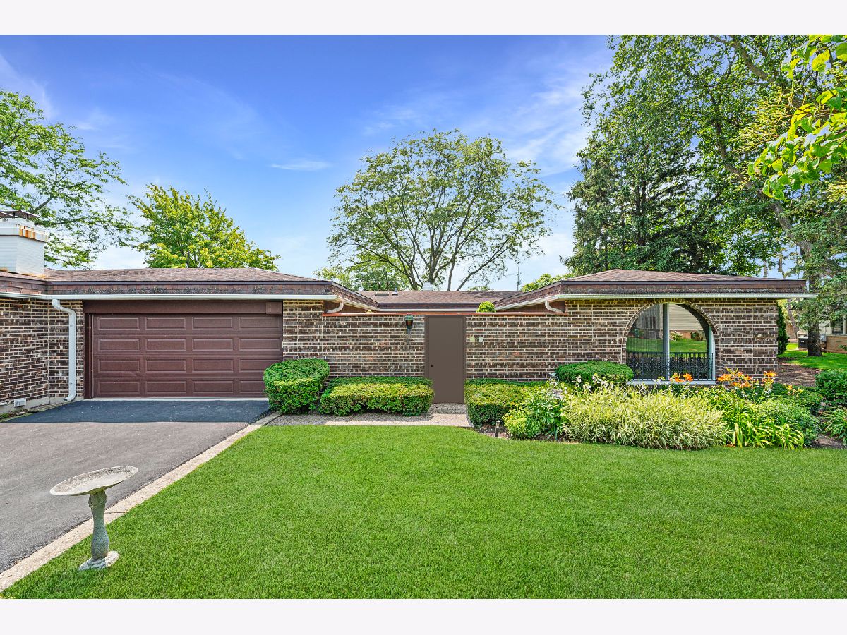 Condos & Townhomes & Homes Sold Villas Salceda Northbrook Illinois, 2580 Salceda