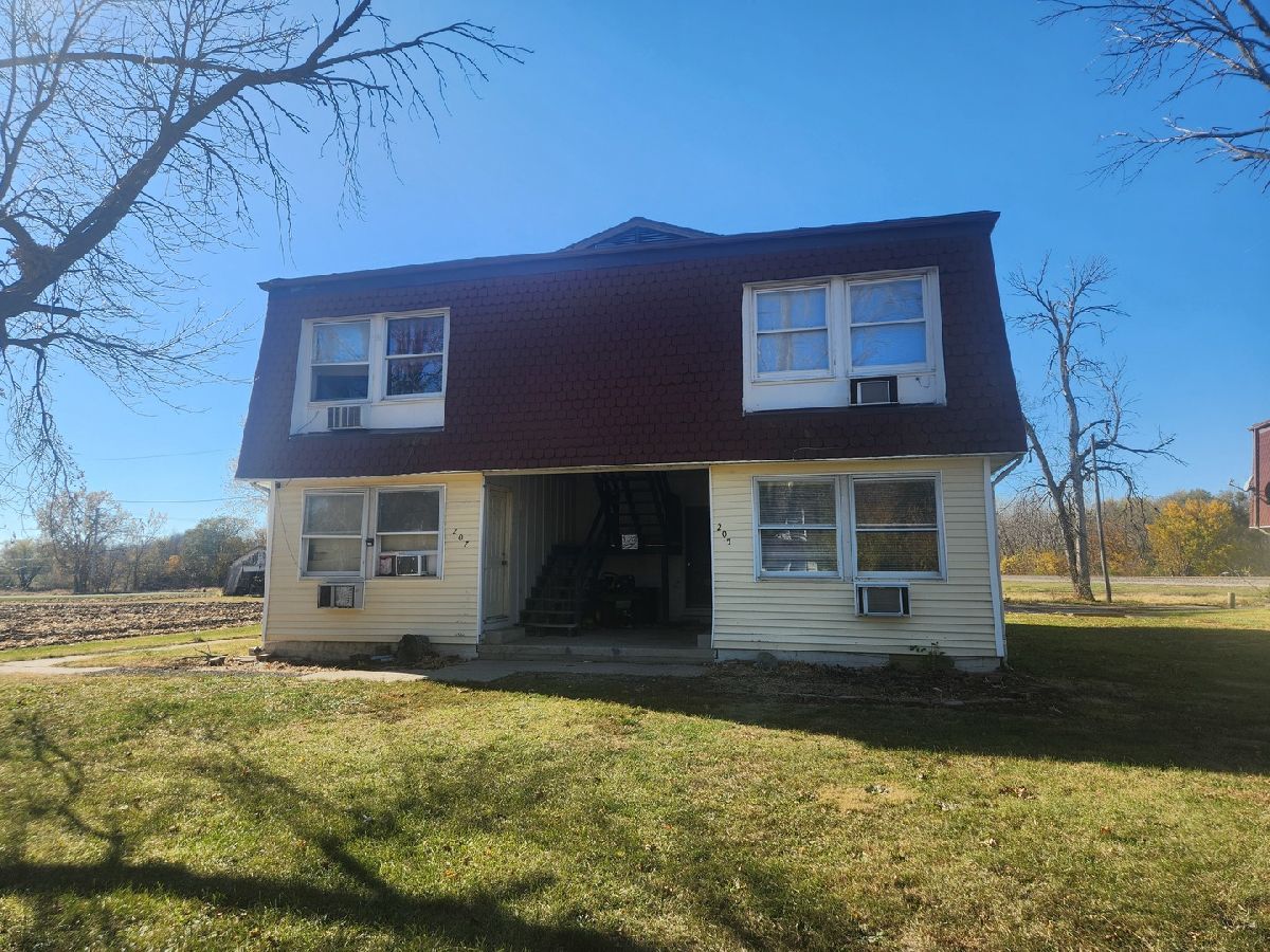  Rented Toluca Illinois, 205 Maple